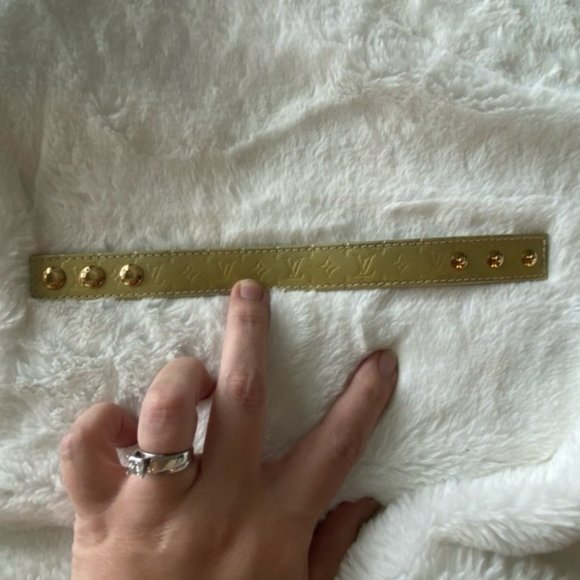 Louis Vuitton Luxury Light Green Monogram Gold Snap Bracelet comes with COA - Picture 10 of 14